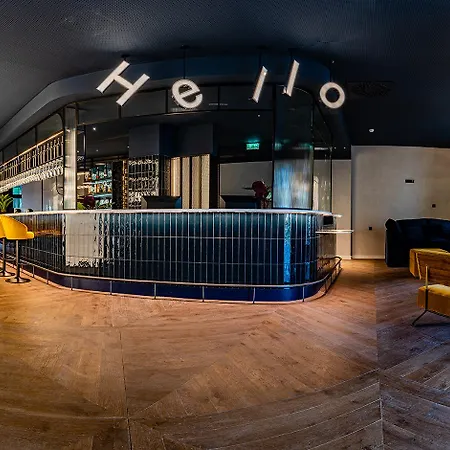 Отель Chic&basic Gravity 4*