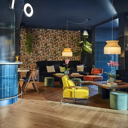 Отель Chic&basic Gravity