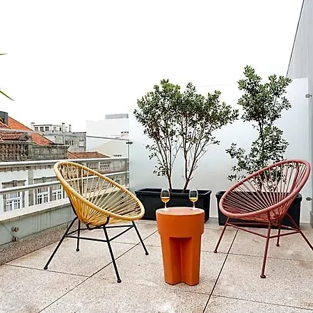Chic&basic Gravity 4* Porto
