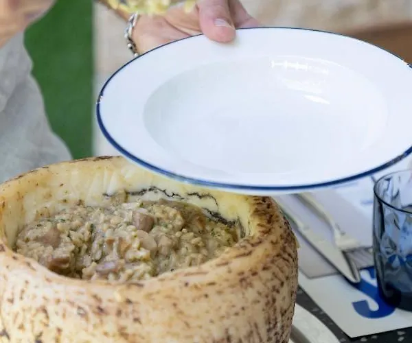 호텔 Chic&basic Gravity 4*