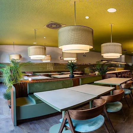 Szálloda Chic&basic Gravity 4*