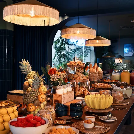 Chic&basic Gravity 호텔 4*