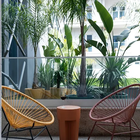 Chic&basic Gravity 4* Porto