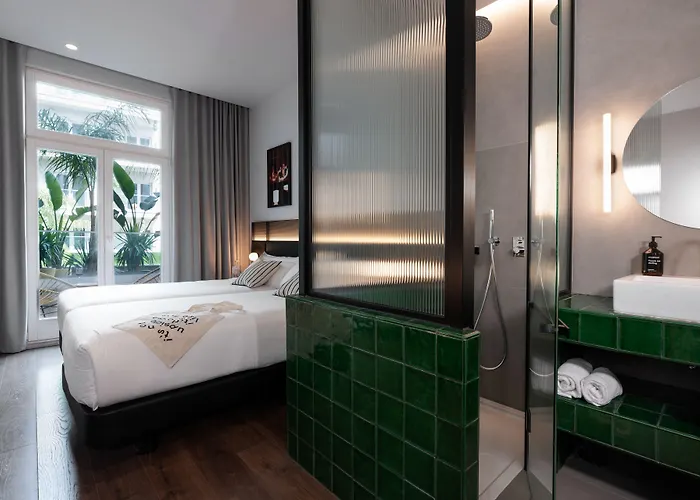 Chic&basic Gravity 4* Oporto