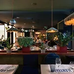 Chic&basic Gravity 4* Porto